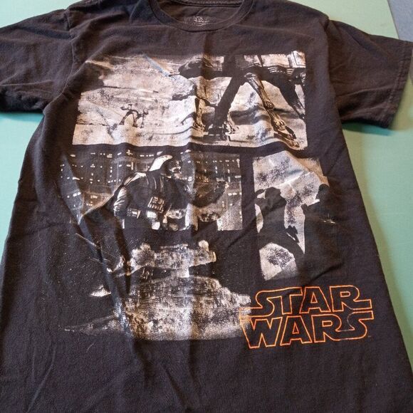 Star Wars Black Small Short Sleeve  T-shirt Movie Darth Vader Space - Picture 1 of 5